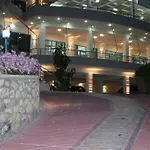 Regina Blu Hotel Radhimë