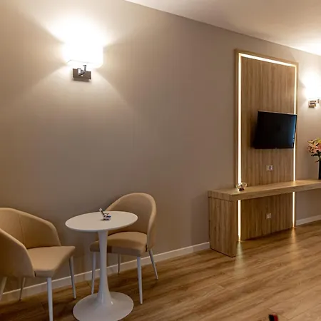 Regina Blu 5* Radhimë